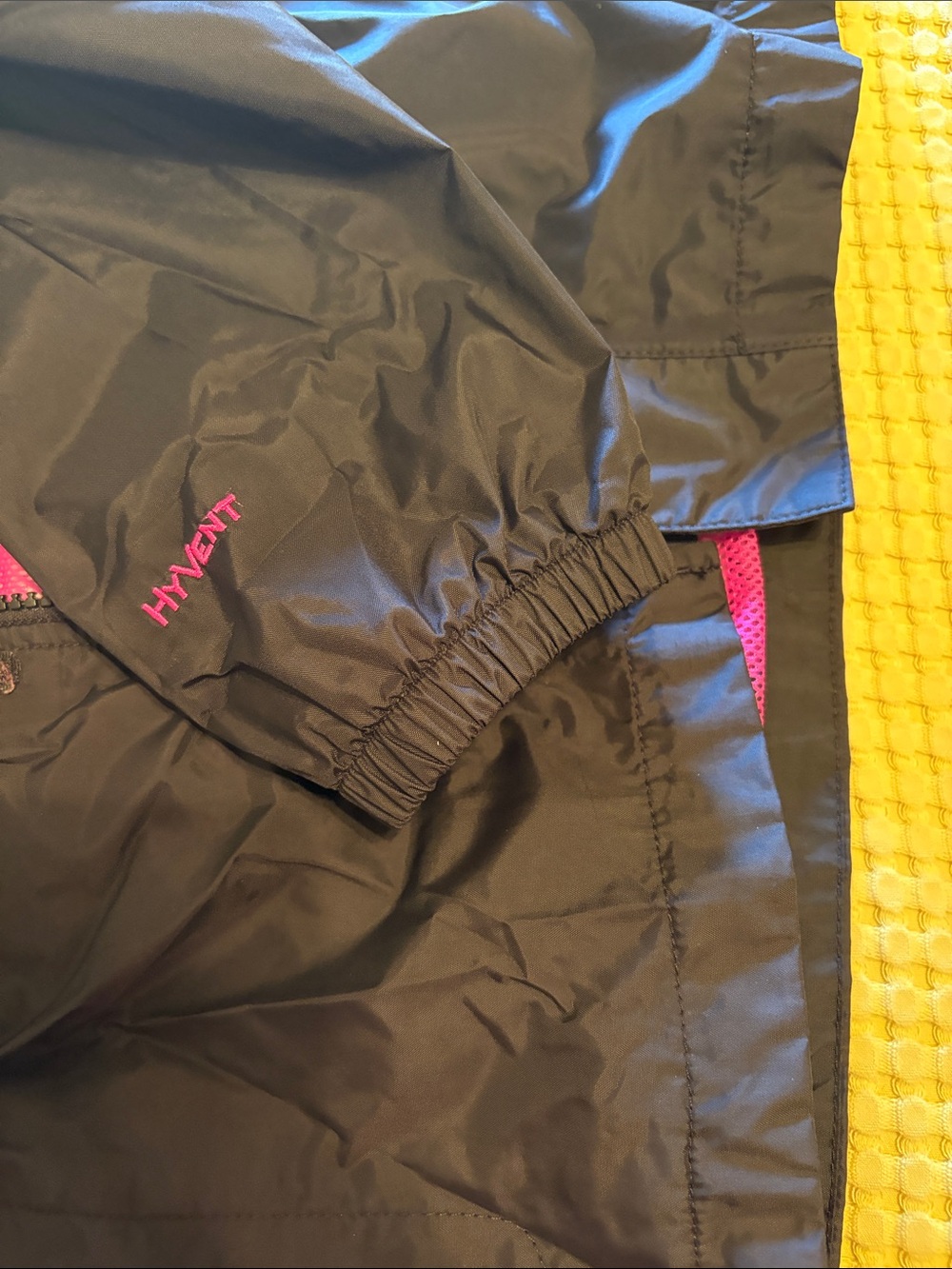 Girls North Face Black Rain Jacket with Pink Lining - Picture 4 of 5